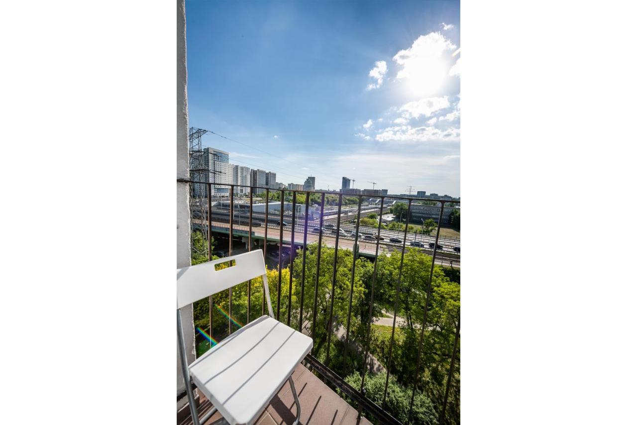 Metro Dworzec Gdanski Elegant Studio Apartment Varşovia Exterior foto