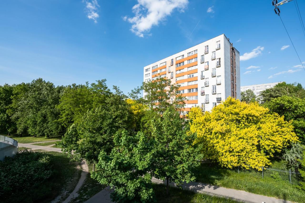 Metro Dworzec Gdanski Elegant Studio Apartment Varşovia Exterior foto