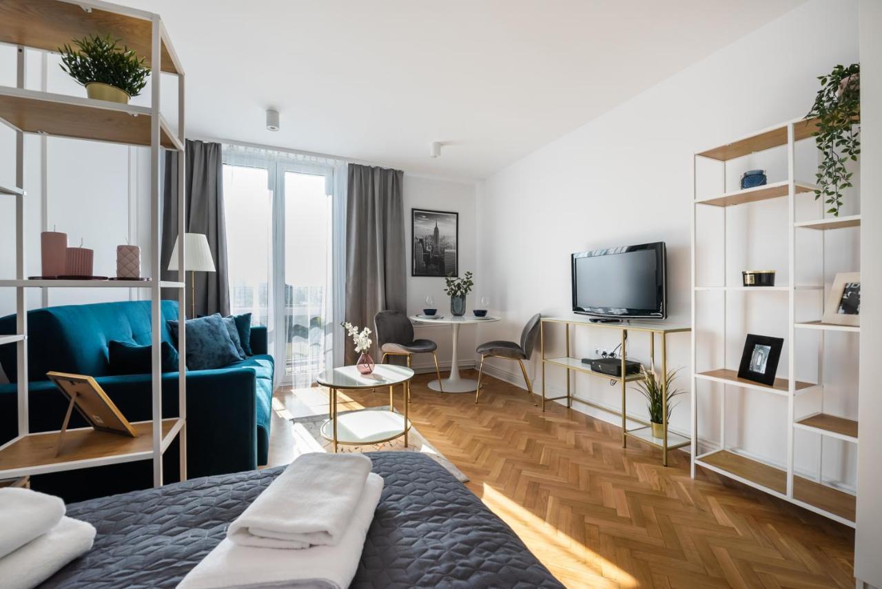 Metro Dworzec Gdanski Elegant Studio Apartment Varşovia Exterior foto