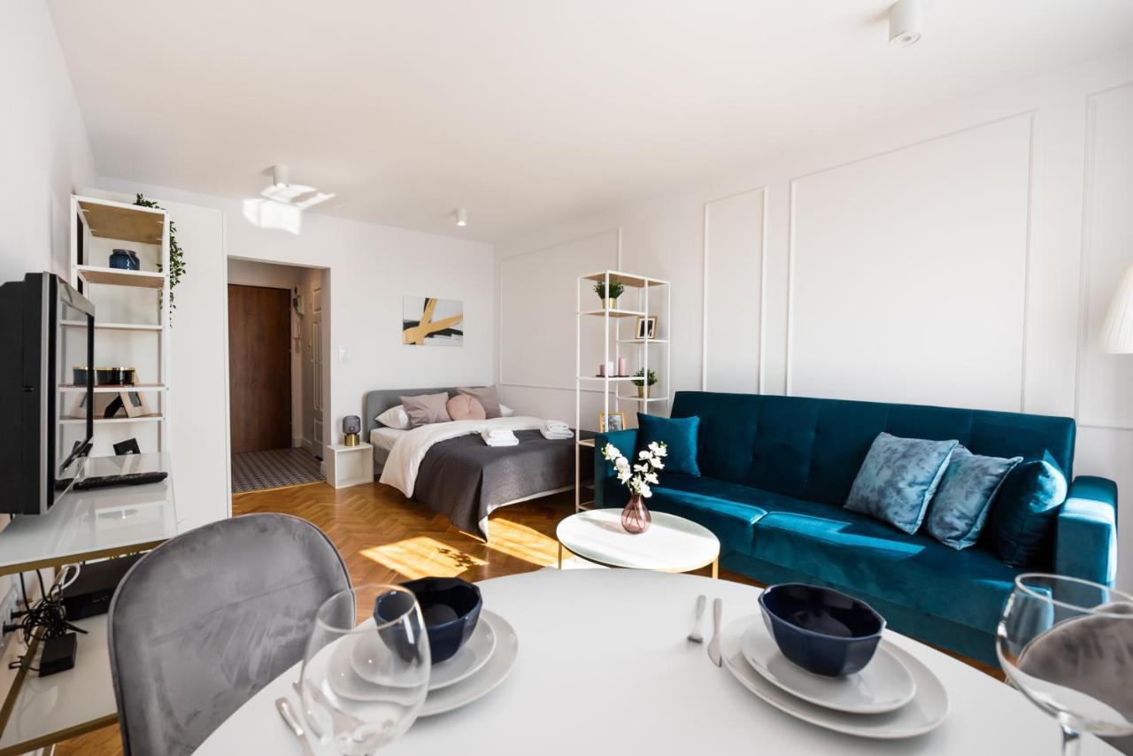 Metro Dworzec Gdanski Elegant Studio Apartment Varşovia Exterior foto